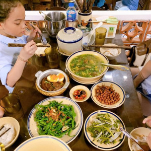 Làm Biếng 😊